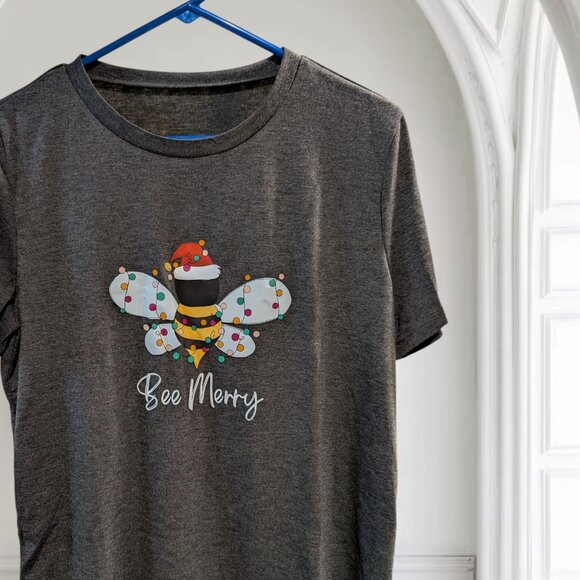 Bee Merry Holiday Women's Casual Crew Neck T-Shirt - Size Large - Picture 2 of 3